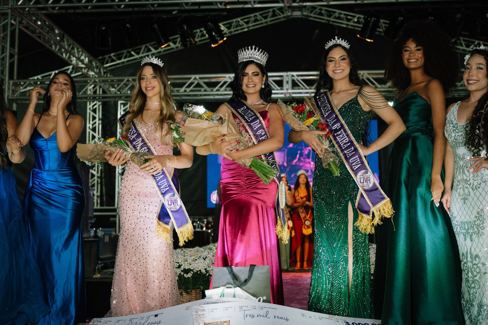 Feira Nacional da Uva e do Vinho de Brasília entra em sua segunda semana, com grandes shows